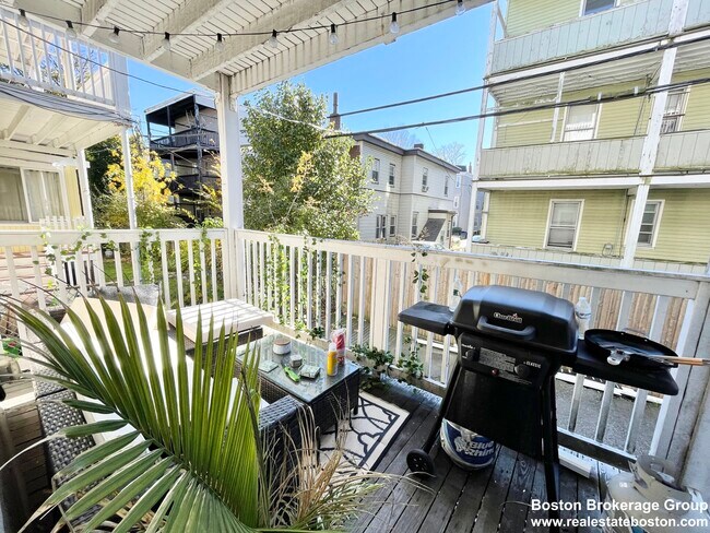 Photo - 25 Sudan St Unit 1