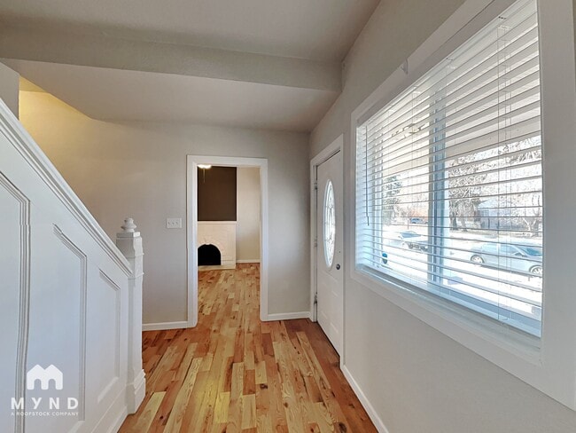 Photo - 2426 S Acoma St