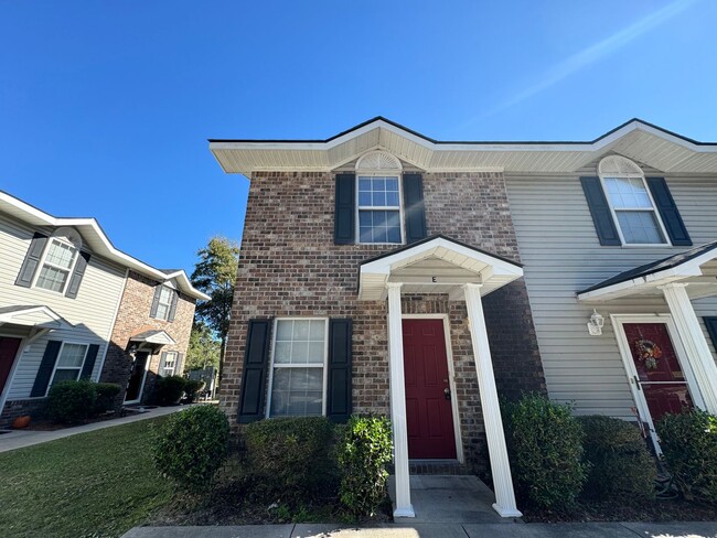 Myrtle Beach - 2 Bedroom / 1.5 Bath Townhome - Myrtle Beach - 2 Bedroom / 1.5 Bath Townhome