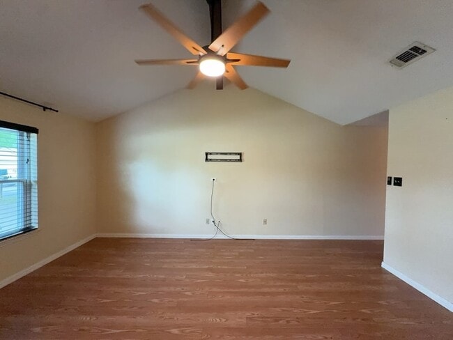 Photo - 6415 Elm Springs Dr