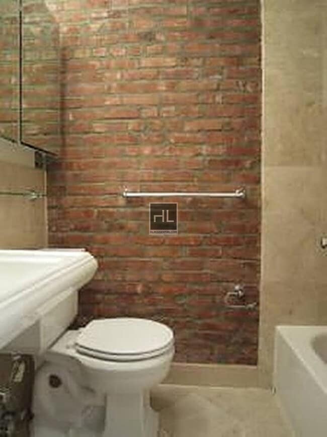 Photo - E 5TH ST. Unidad A