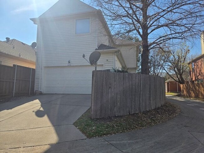 Photo - 6116 Thursby Ave