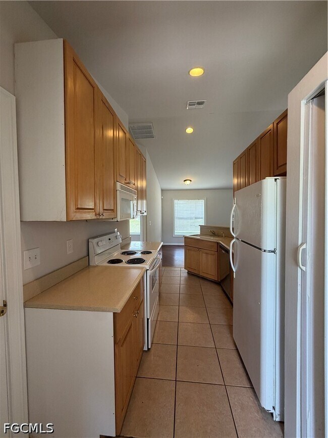 Photo - 5315 Belrose St