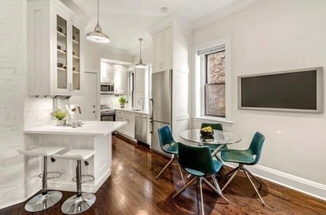 Photo - 382 Commonwealth Ave Unidad 13