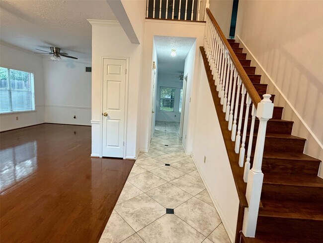 Photo - 2226 Mill Creek Dr