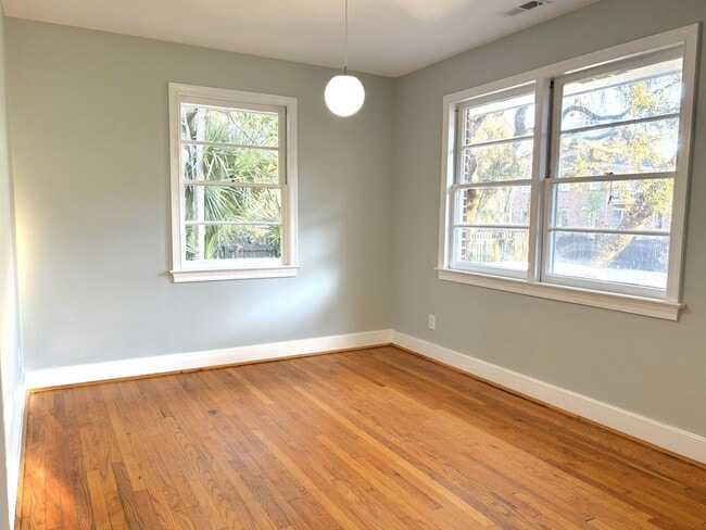 Photo - 2 Bedroom | 1 Bathroom Home – Downtown Charleston - Available NOW!