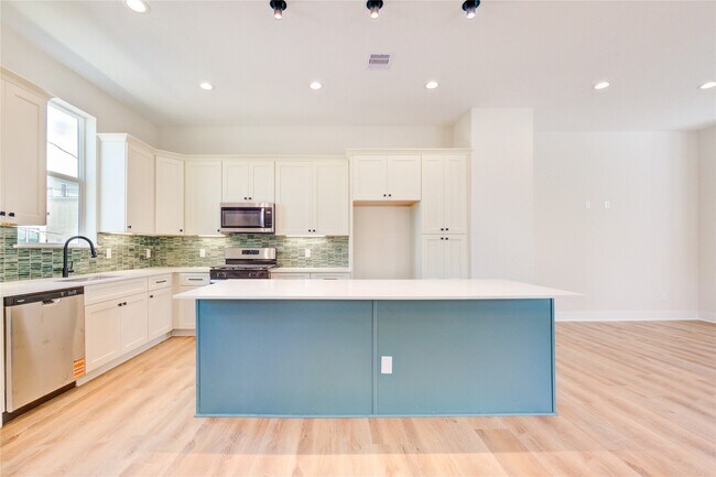 Photo - 1928 Gregg St