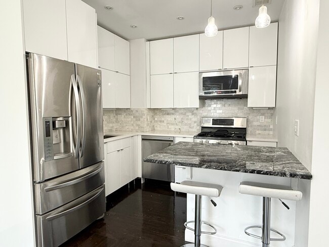 Building Photo - 11 Cameron St Unit 1 Rental