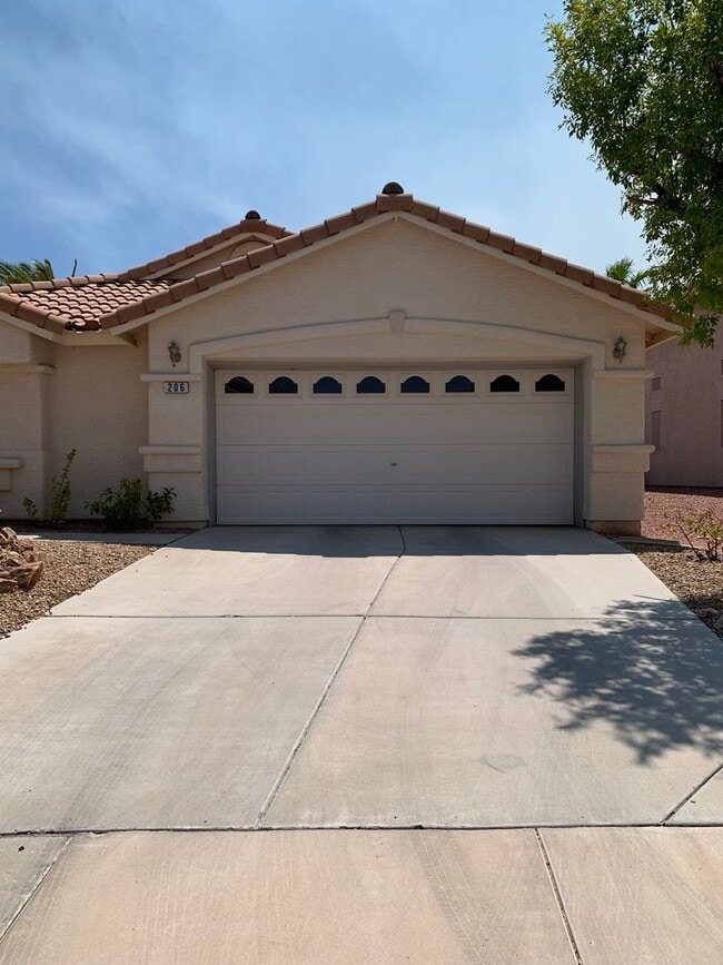 Building Photo - Great Home Single story home in Green Vall...