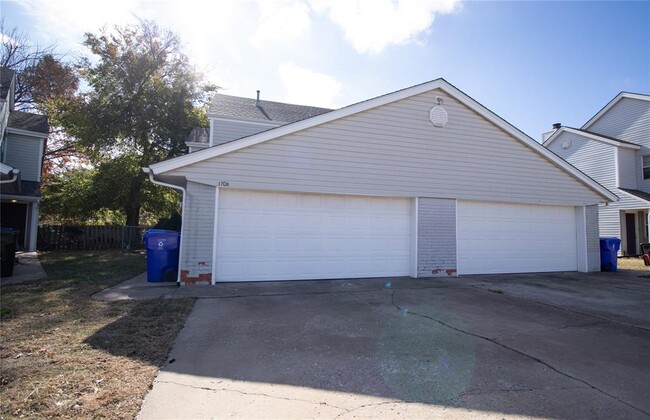Photo - 1708 Jennifer Cir Townhome