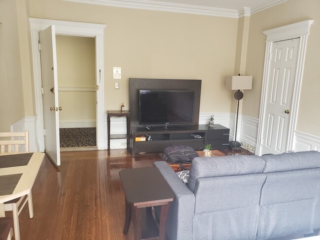 466 Commonwealth Ave Unit 807
