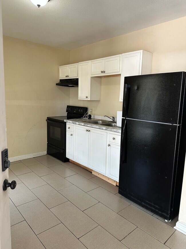 Photo - 636 N 39th St Unit 4