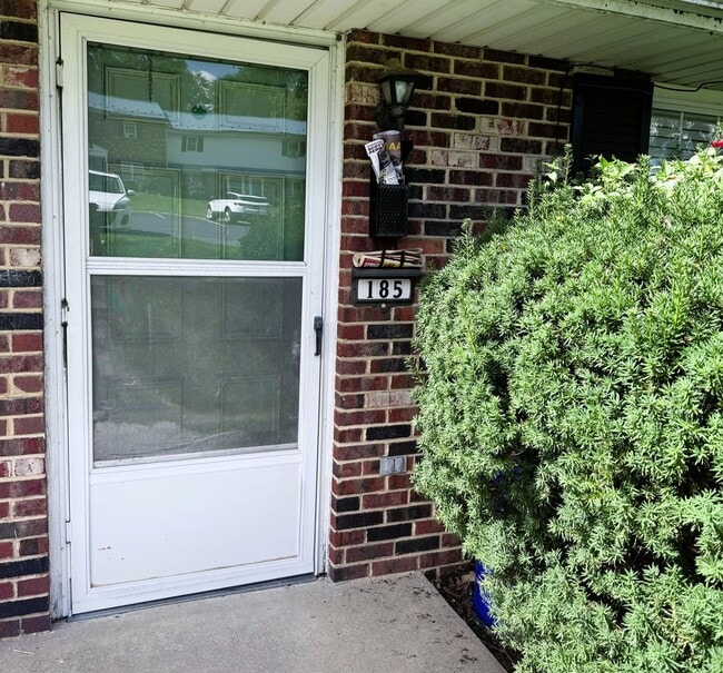 185 Ashford Dr