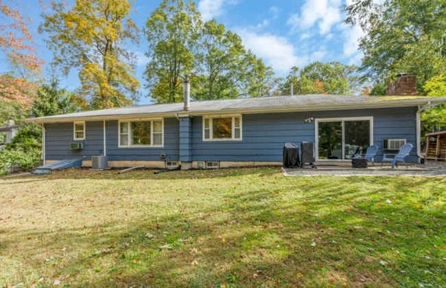 Photo - 1015 Buxton Rd