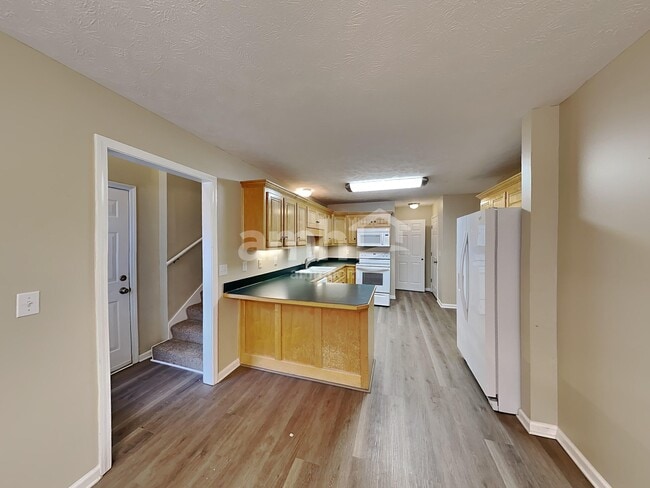 Photo - 114 Louise Dr