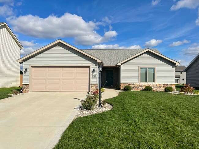 Building Photo - 2704 Stonecrop Road Rental