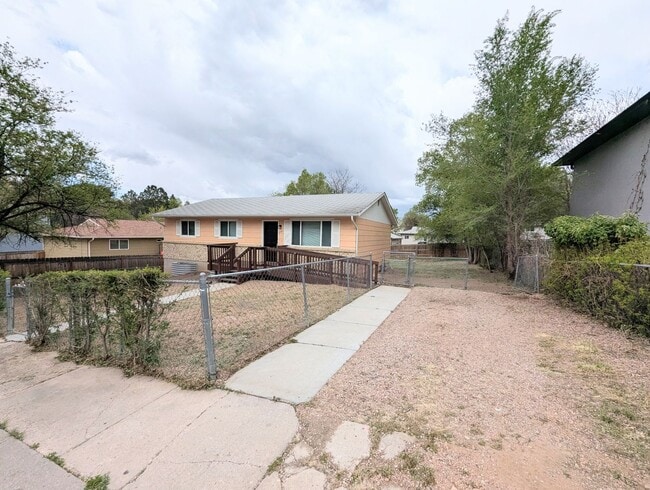 Photo - Great 3 Bedroom, 1 Bath Home