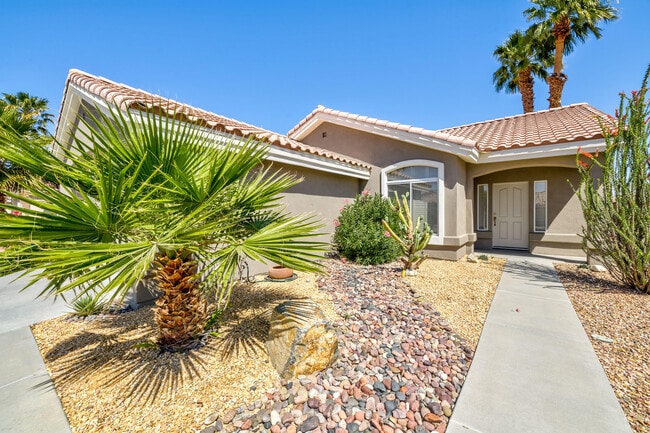 78938 Waterford Ln