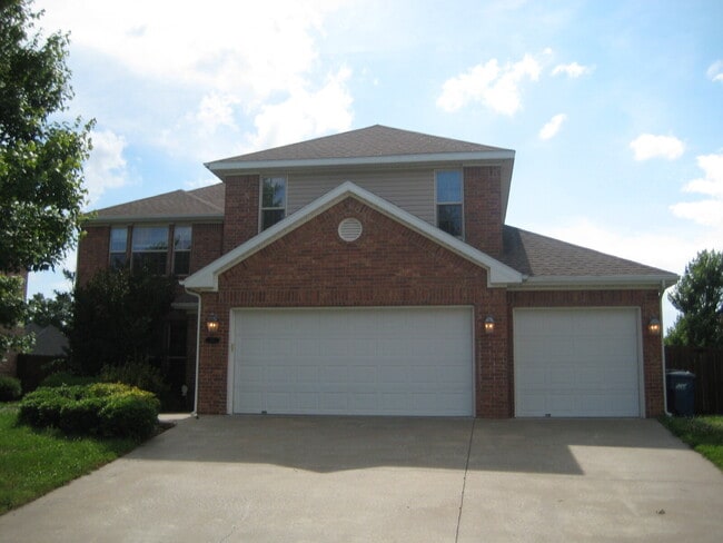 Building Photo - 15 Bluestem Ln Rental