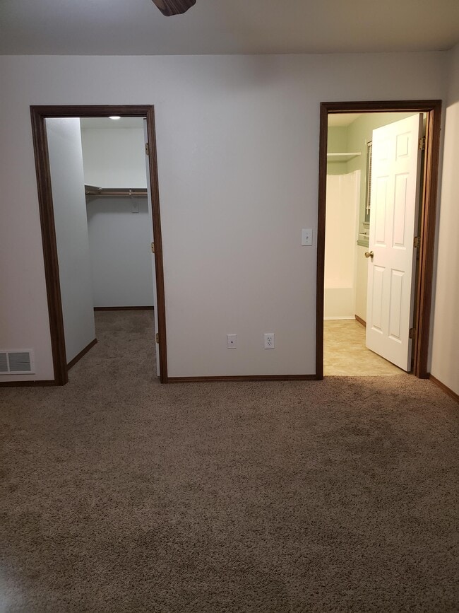 Photo - 316 Greenway Ct