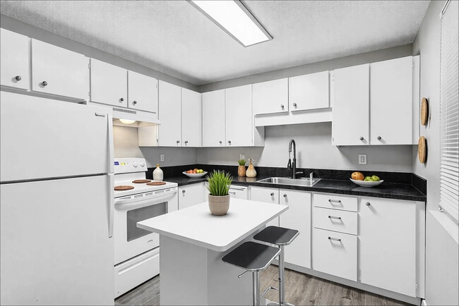 Photo - Lindbrook Apartments - Puyallup