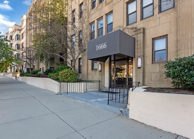 Photo - 1666 Commonwealth Ave Unit 33