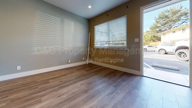 Photo - 2 Moreland Ave Unit 5