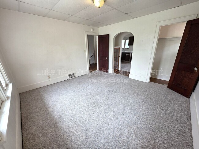 Photo - 1019 Egleston Ave Unit 1017