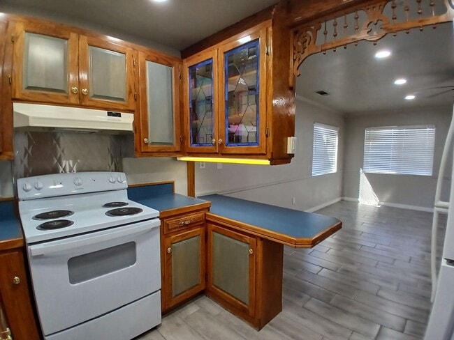 Photo - 141 N 5th St Unidad PGI