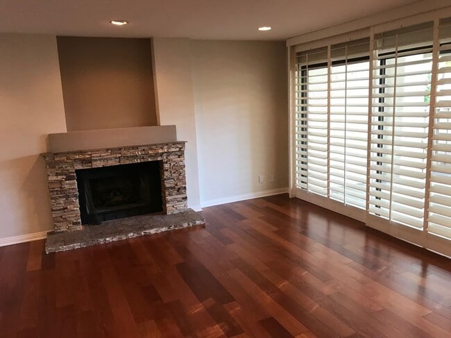 Photo - 637 Arroyo Oaks Dr