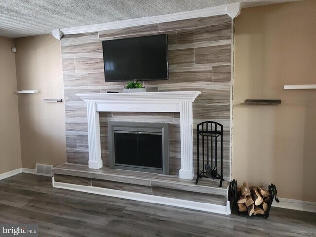 Photo - 2867 Cushing Rd