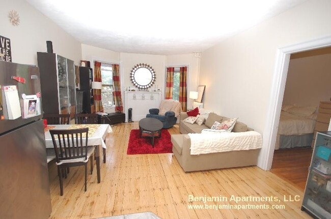 Photo - 1067 Beacon St Unit 7