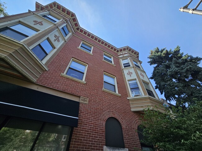 Photo - 3800 N Wilton Ave Unit 3S