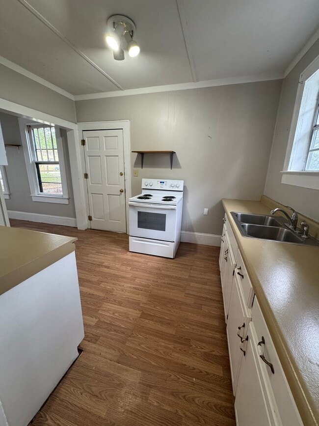 Photo - 927 Highland Ave
