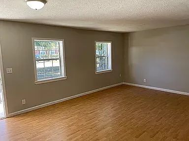 Photo - 4028 Loys Dr