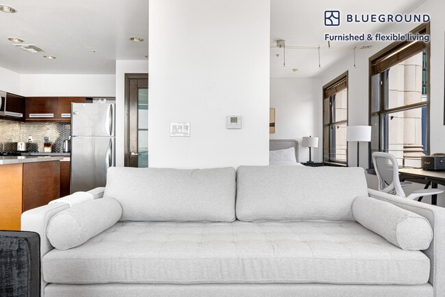 Photo - 810 S Spring St Unit FL11-ID1359