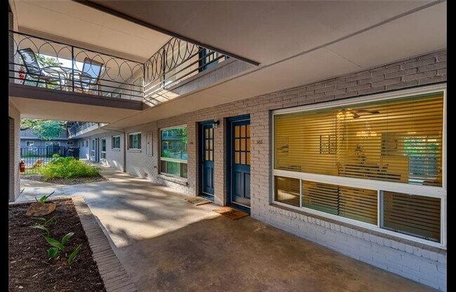 Photo - 1210 Windsor Rd Unidad 107