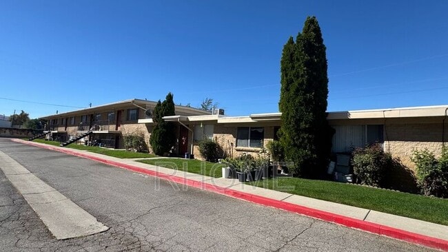 Photo - 267 W Center St