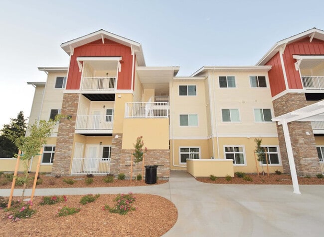 Photo - Ford Oaks Apartments