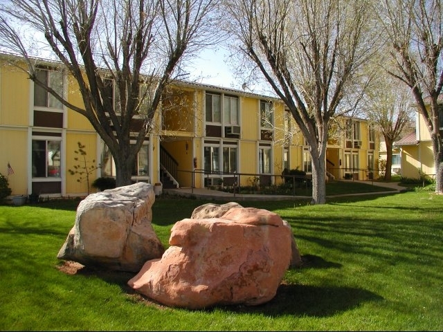 Lazy Days Apartments - Lazy Days Apartments