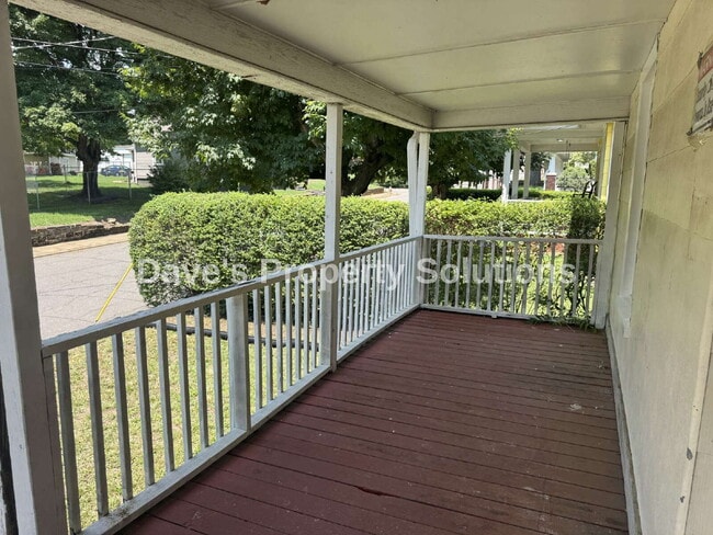 Photo - Spacious & Refreshed 1 Bed, 1 Bath Duplex | High Ceilings & Ample Parking! Unit A