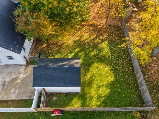 Photo - 504 W 1st St