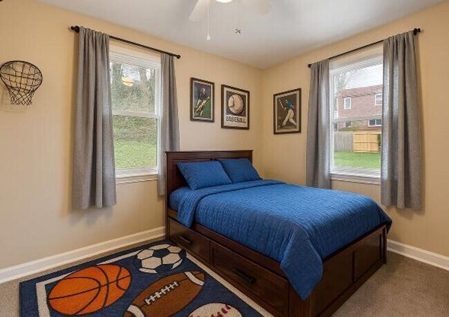 Photo - 5007 Sheriff Rd NE