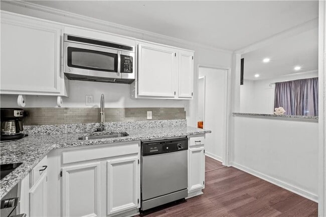 Photo - 1738 Duke Rd