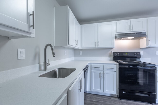 One Bedroom Kitchen