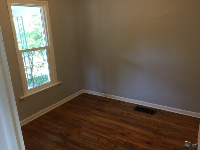 Photo - 1180 6th St NW