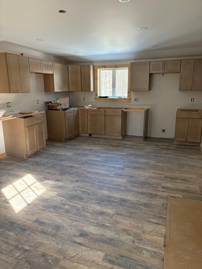 Photo - 201 White Mountain Hwy