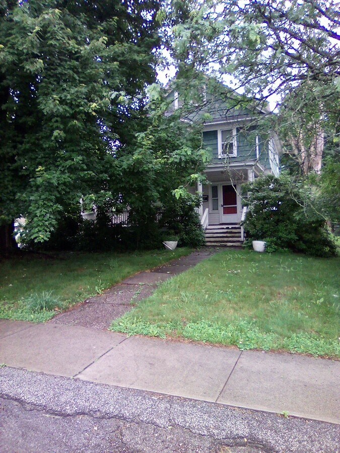 Photo - 80 N Main St House