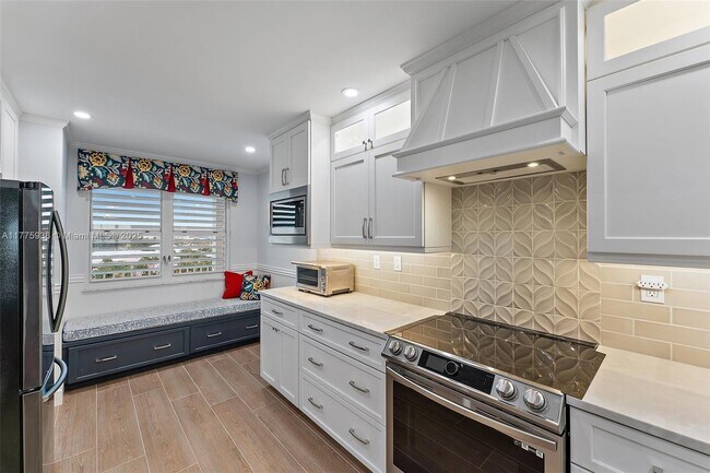 Photo - 529 NE Plantation Rd Unit 408