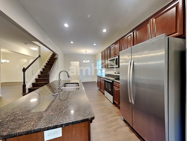 Photo - 1490 Aster Ives Dr